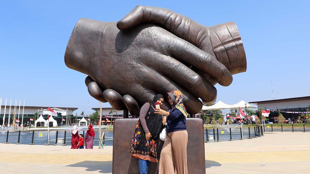 taman asia afrika kiara artha park bandung