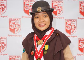 nunuk hidayati pramuka penerima lencana teladan