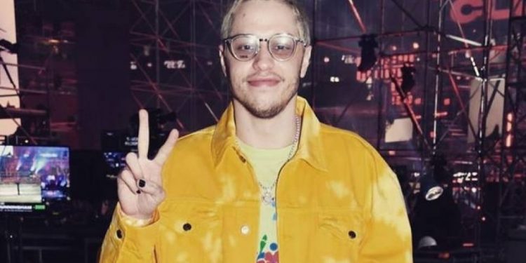 Ingin Hilangkan 100 Tato di Usia 30 Tahun, Ini yang Dilakukan Pete Davidson