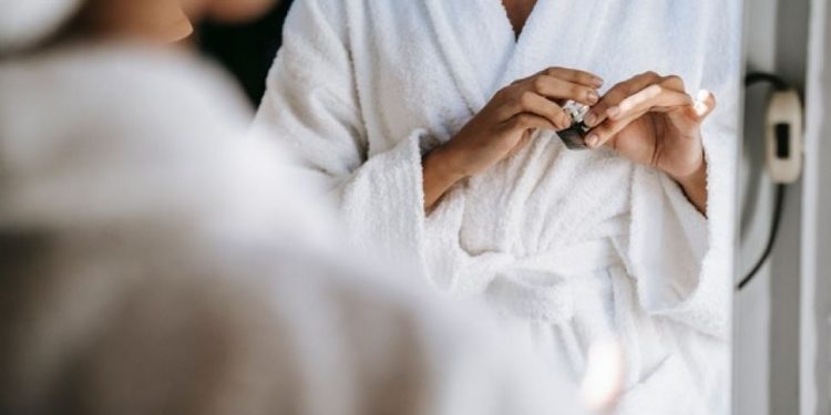 Skincare untuk peawatan.