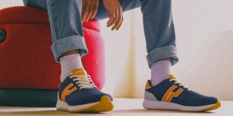 Produk dari sepatu brand lokal.