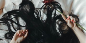 cara membuat conditioner alami dari santan dan madu.
