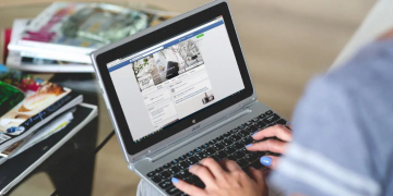 penggunaan laptop tidak nyaman