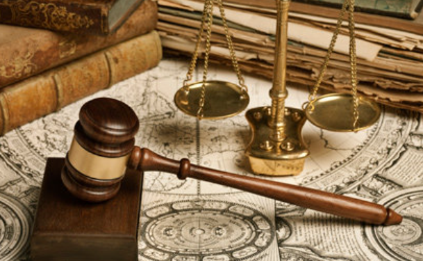 Sejarah Hukum di Indonesia