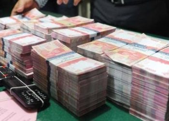 Uang semiliar atau semilyar